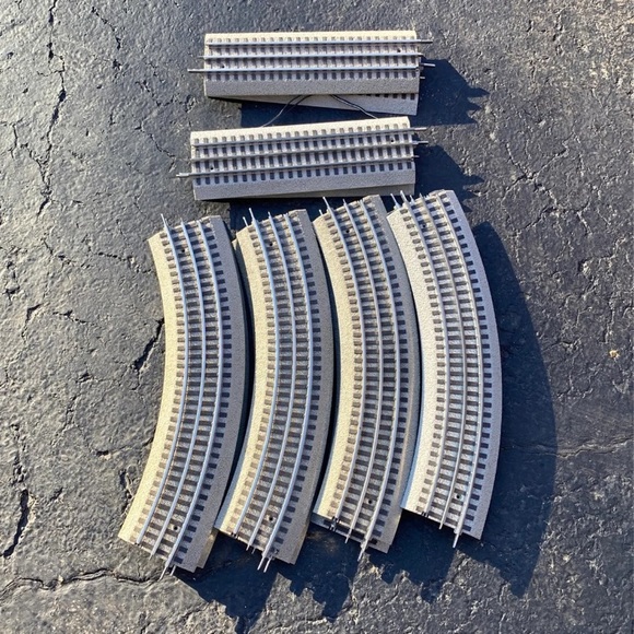 40 Pieces Lionel Fastrack O Gauge Train Track - Picture 1 of 1